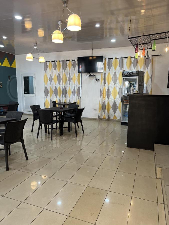Sky Inn Hotel Freetown Dış mekan fotoğraf