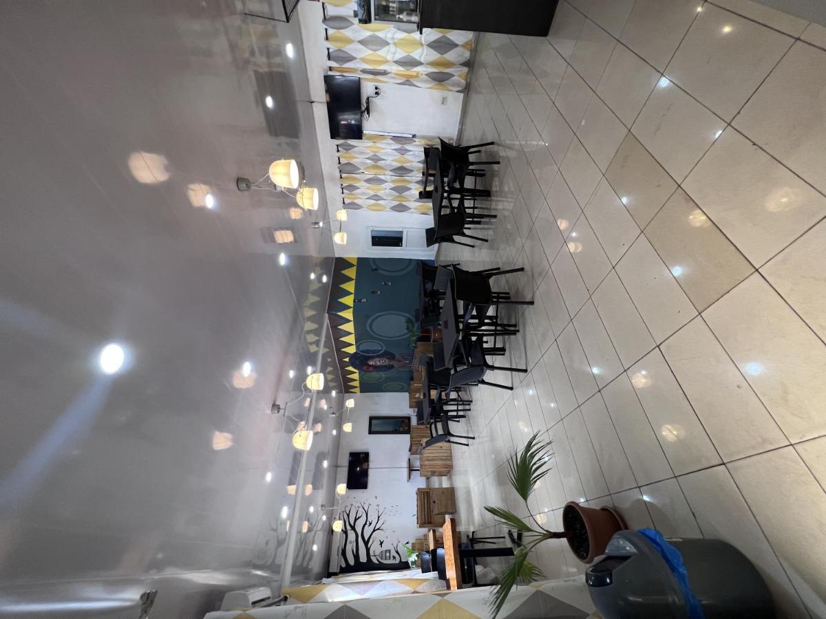 Sky Inn Hotel Freetown Dış mekan fotoğraf