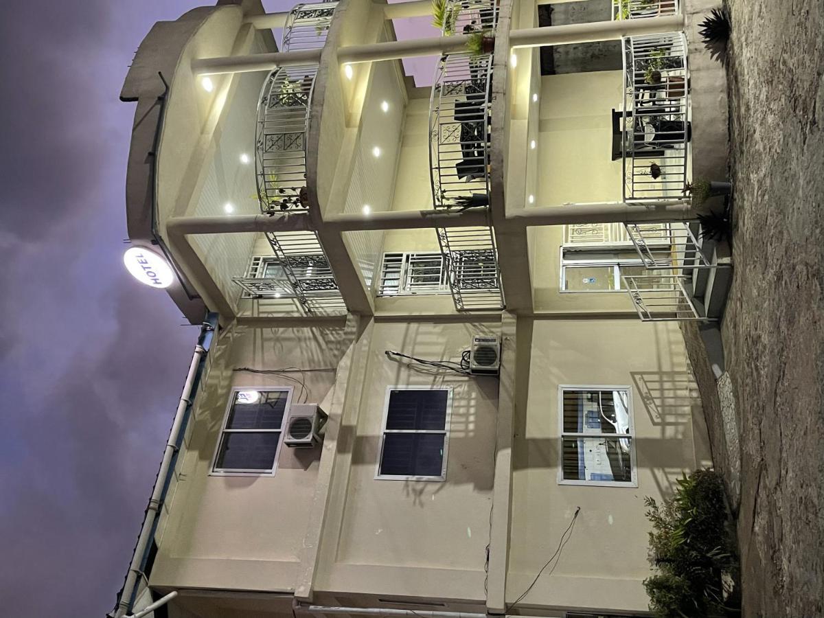 Sky Inn Hotel Freetown Dış mekan fotoğraf